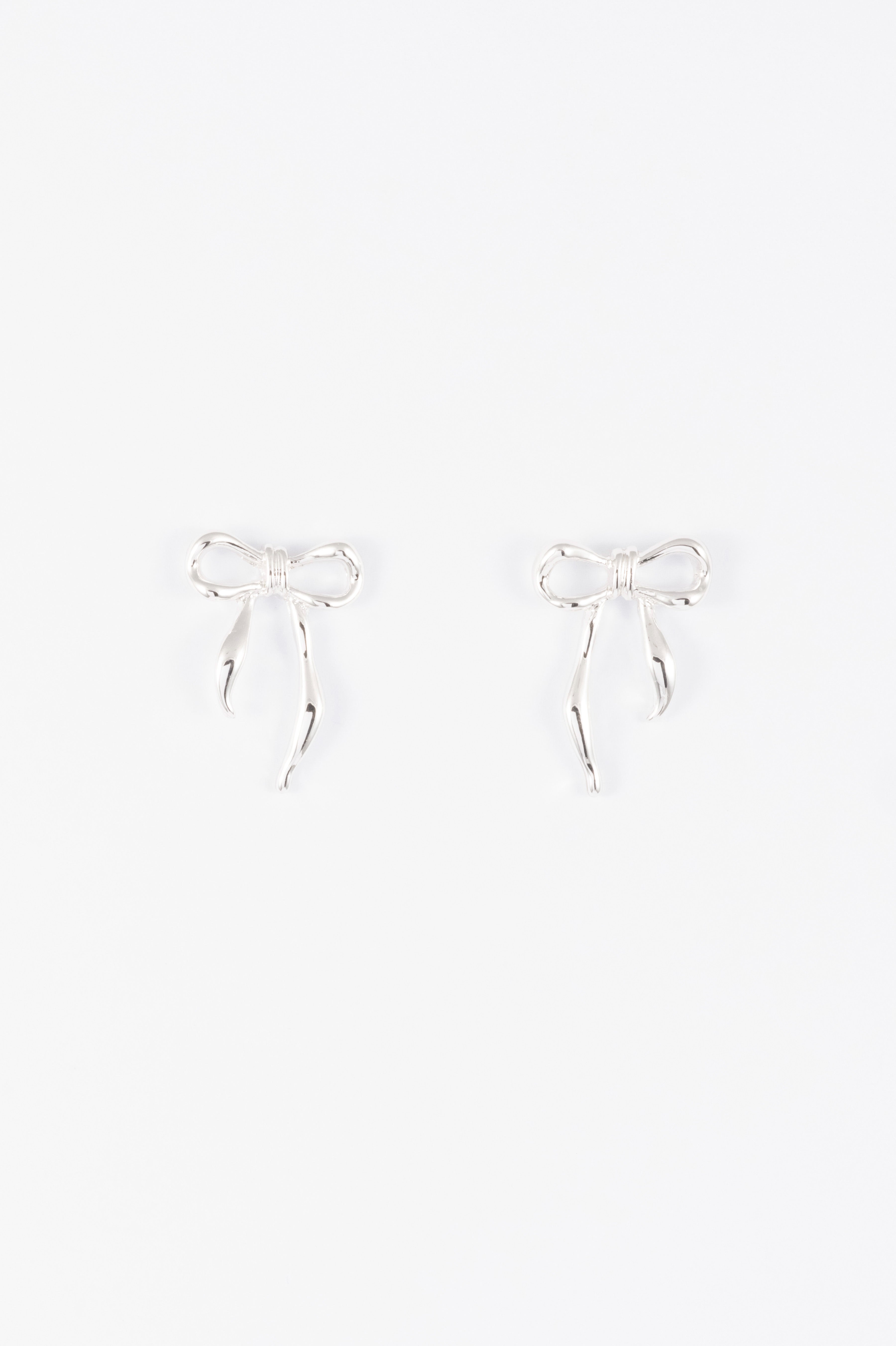 SILVER POLISHED RIBBON BOW STUD EARRING