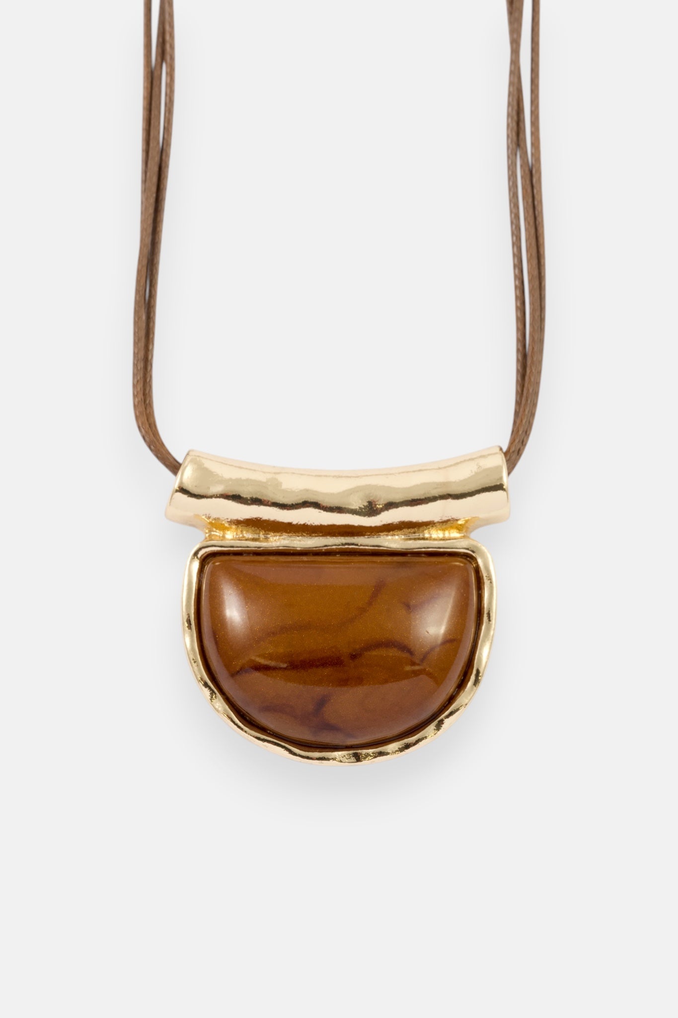BROWN ORGANIC RESIN SEMI CIRCLE PENDANT NECKLACE