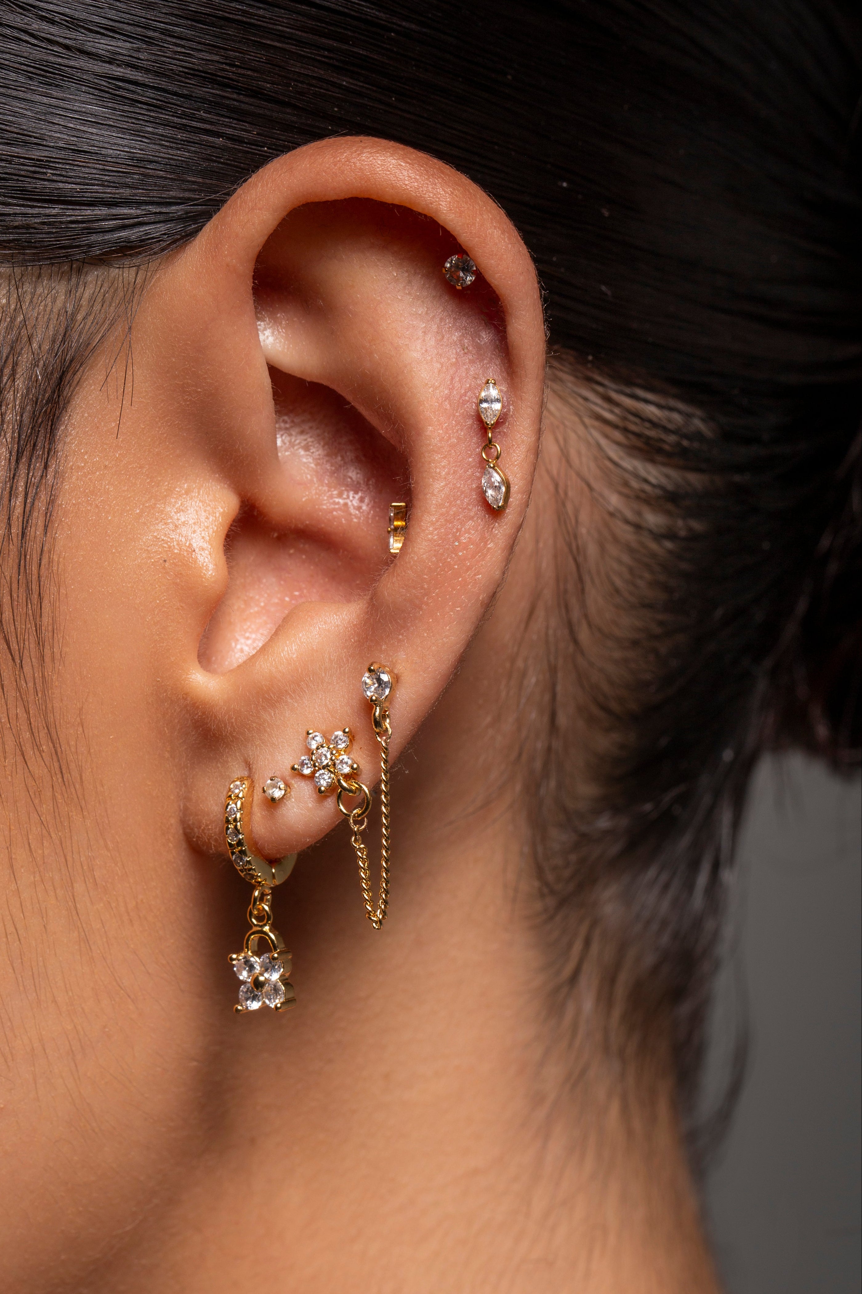 GOLD 16G CZ DROP FLATBACK THREADLESS PEIRCING