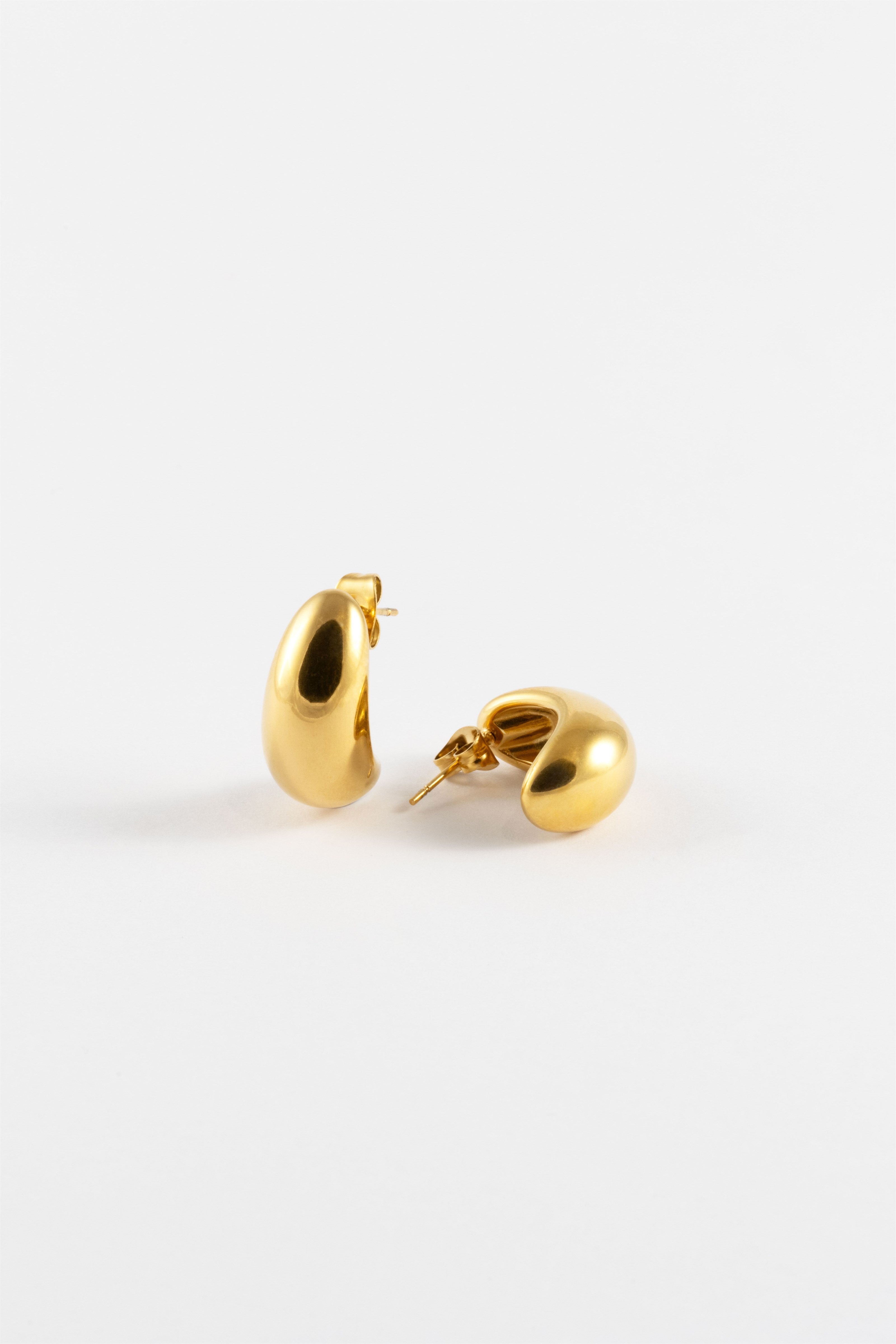 GOLD DOME TEARDROP STUD EARRING