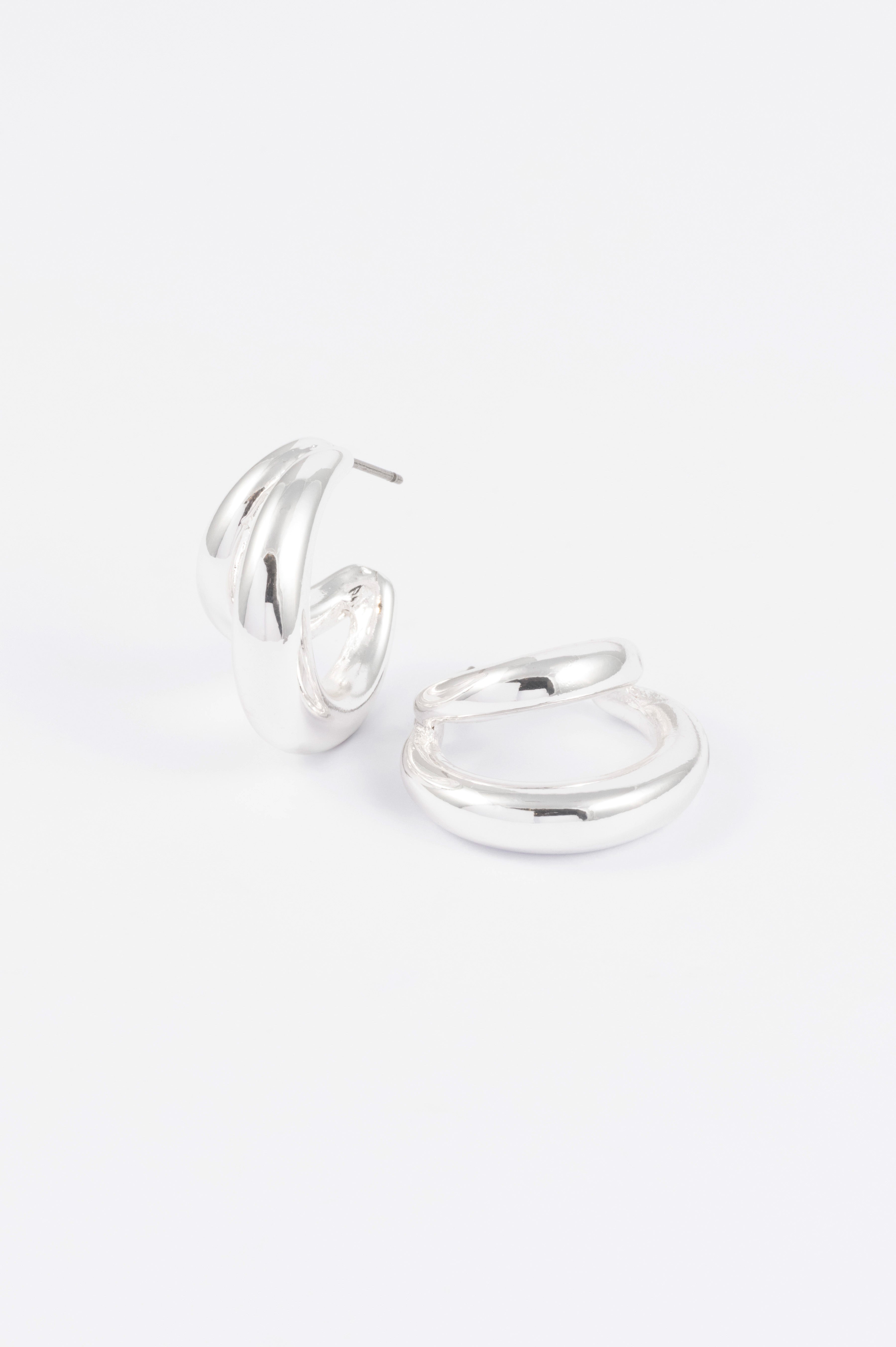 SILVER POLISHED DOUBLE C-SHAPED HOOP EARRING