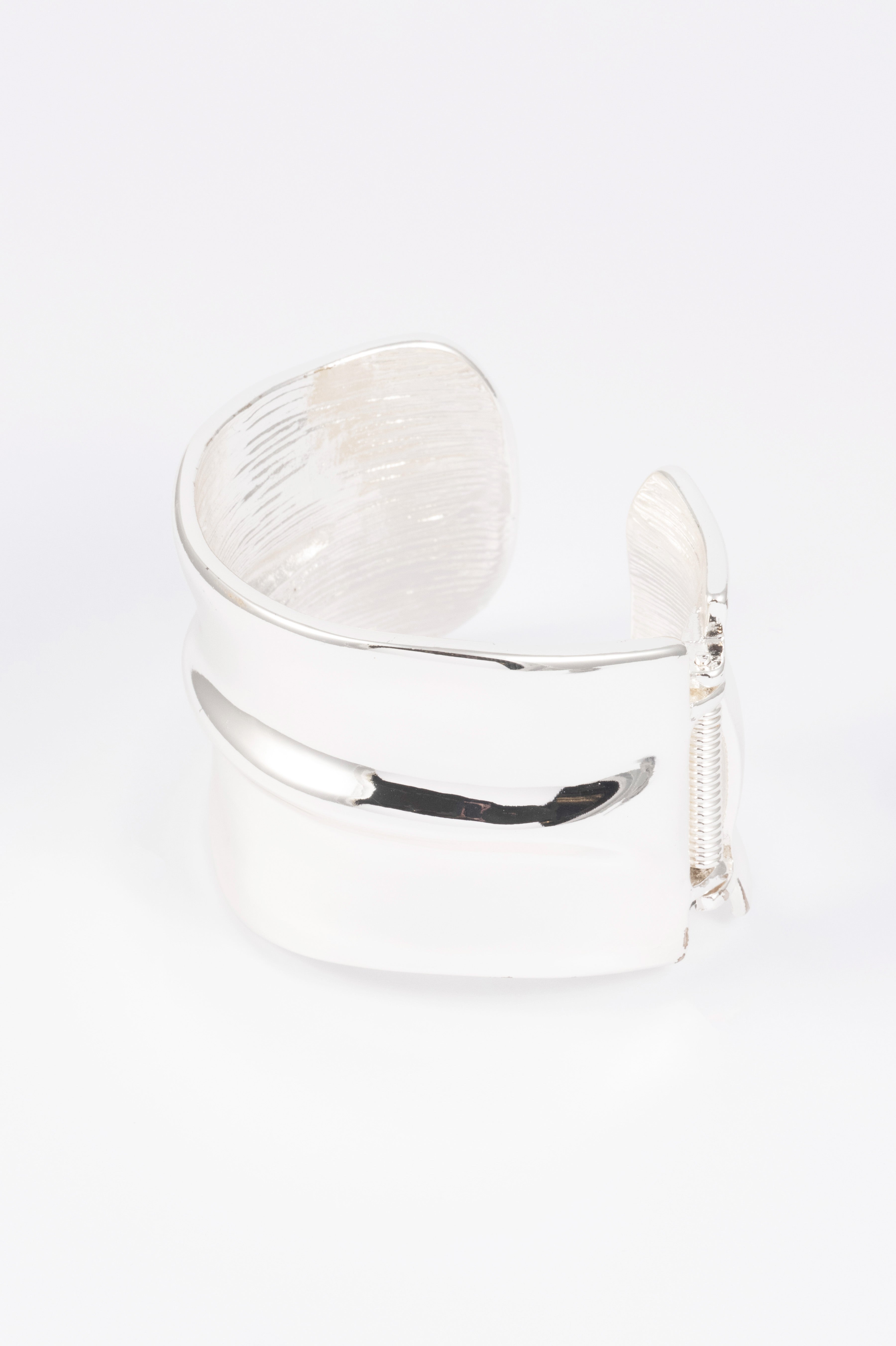 SILVER POLISHED ORGANIC OPEN CUFF WRISTWEAR