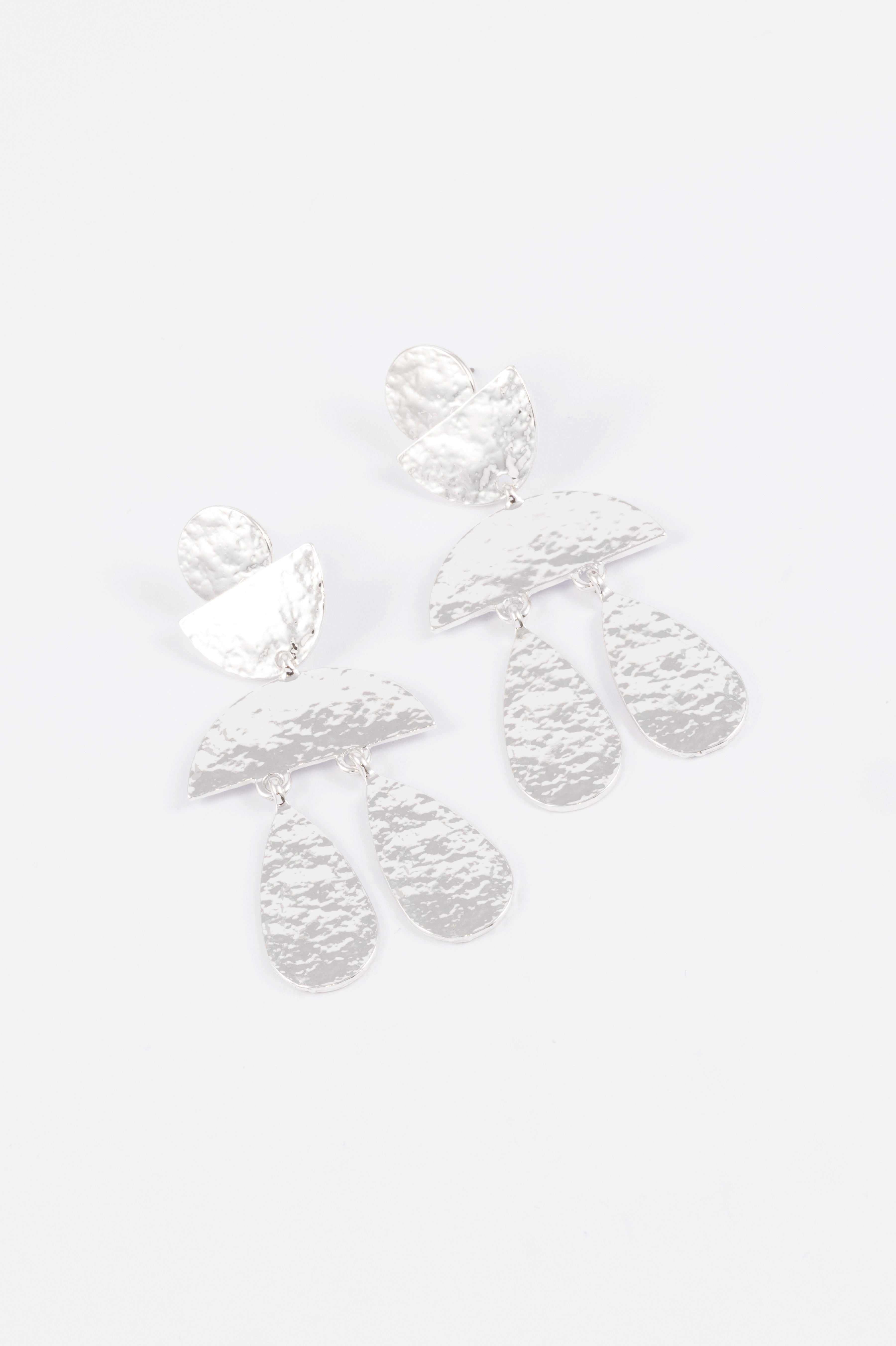 SILVER HAMMERED GEOMETRIC DROP EARRING