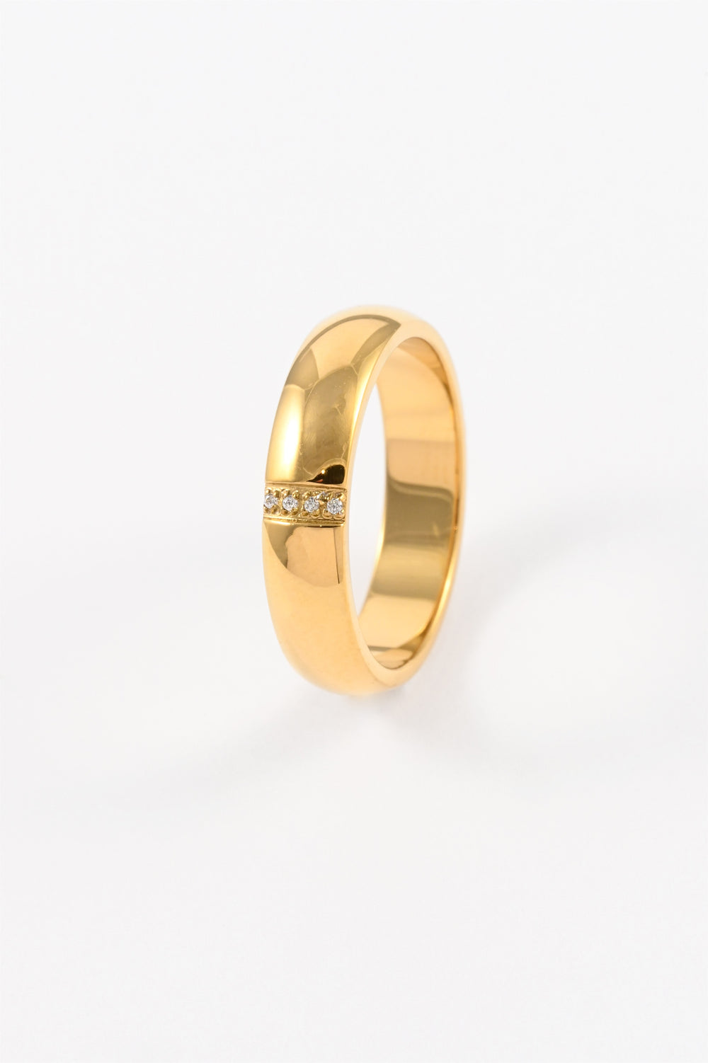 WATERPROOF GOLD SOFT POLISHED CRYSTAL RING - M/L