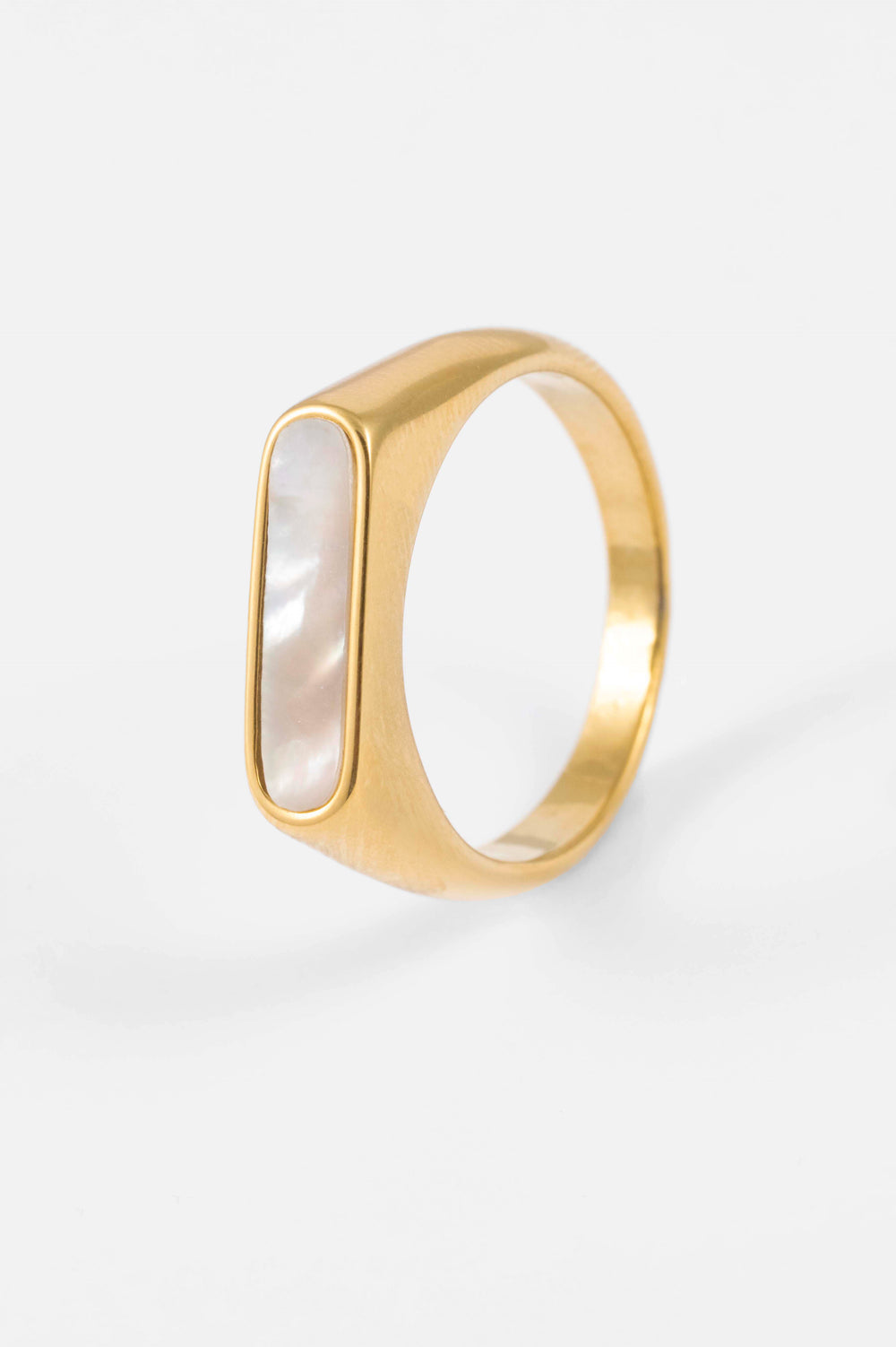 WATERPROOF GOLD FLAT SHELL SIGNET RING - ML